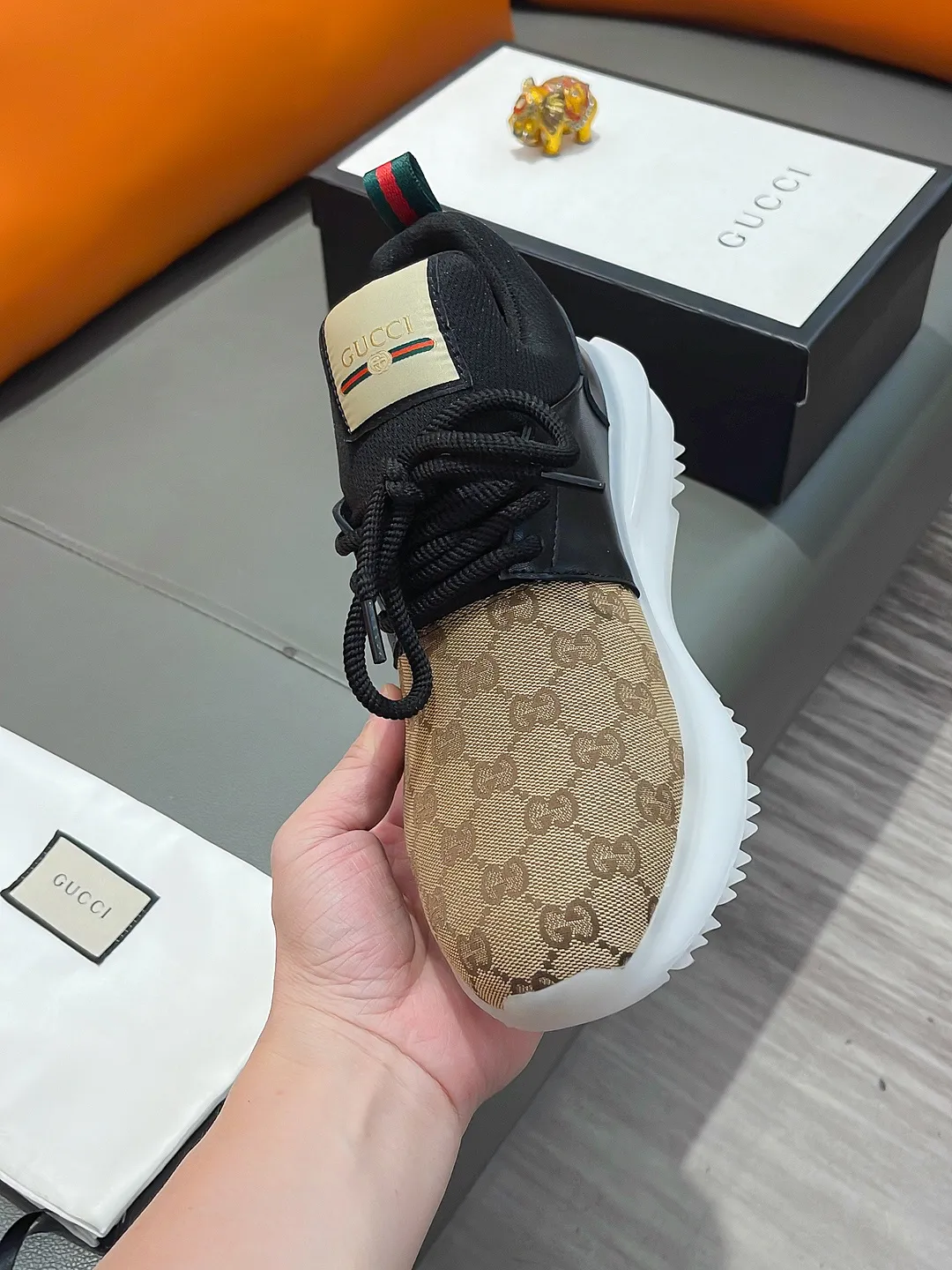 Men's shoes GUCCI "Gucci" P440 Regular size: 38-44 (casual shoes) Product materials: Selected cowhide upper, soft sheepskin feet; original factory special outsole.